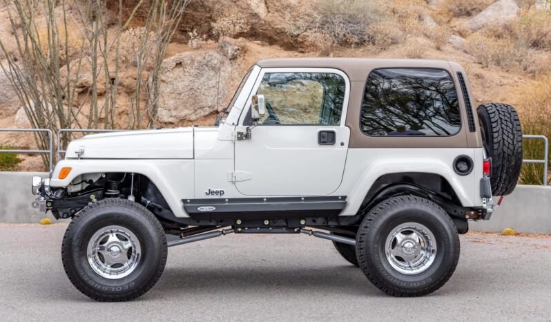 
								1999 Jeep Wrangler Sahara 4X4 full									