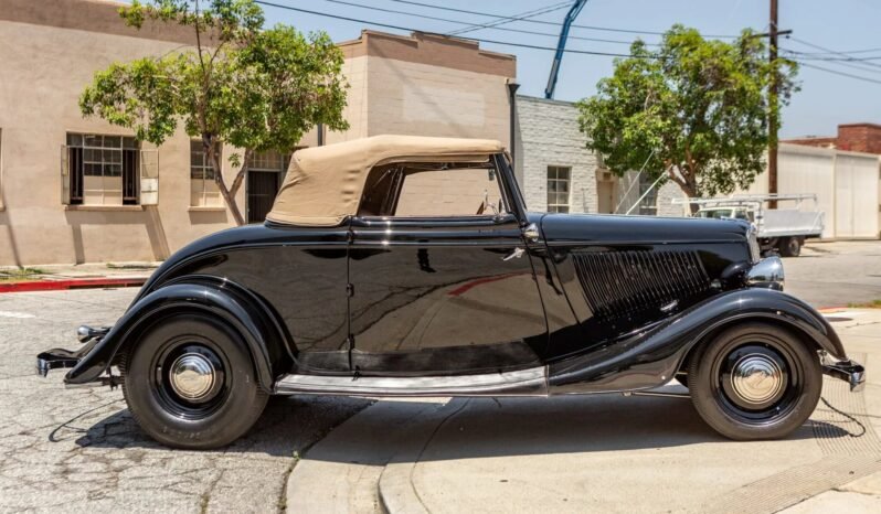 
								1933 Ford Cabriolet Hot Rod 305 V8 full									