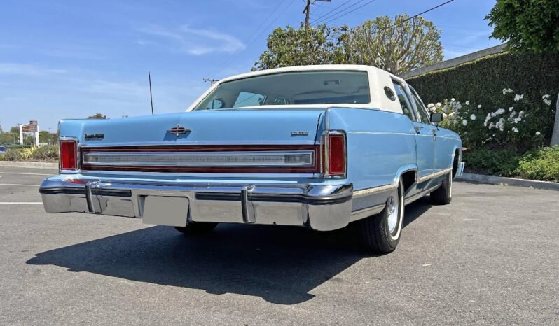
								1978 Lincoln Continental Town Car V8 full									