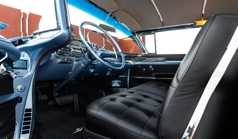 
								1958 Cadillac DeVille Series 62 V8 full									