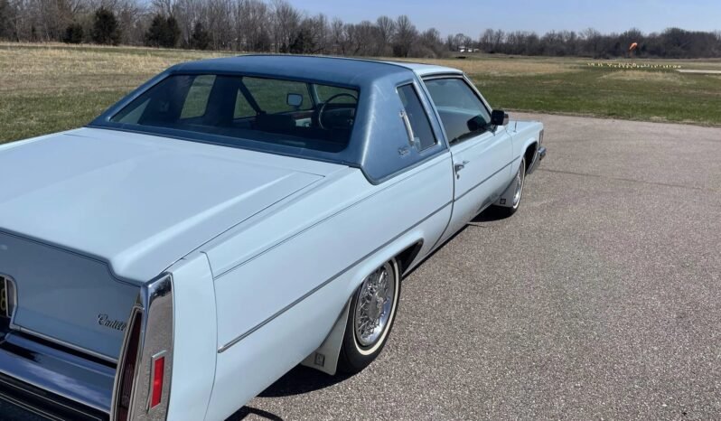 
								1978 Cadillac DeVille V8 full									