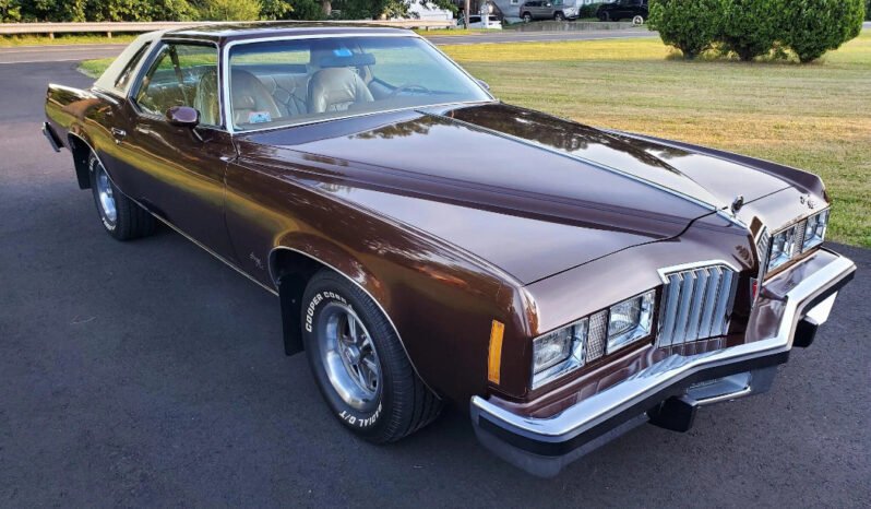
								1977 Pontiac Grand Prix Model J full									