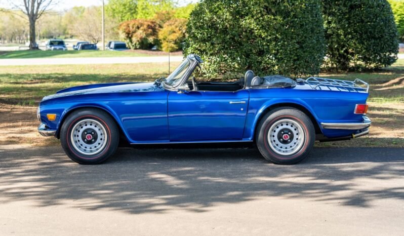 
								1971 Triumph TR6 Convertible full									