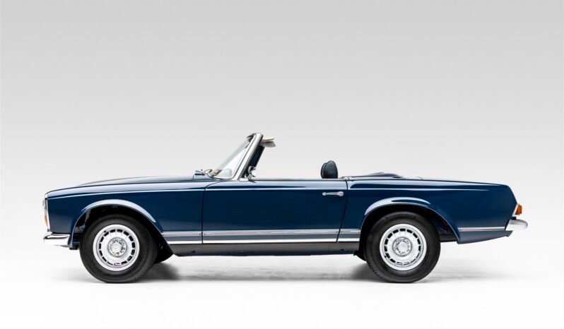 
								1970 Mercedes-Benz 280SL Blue full									