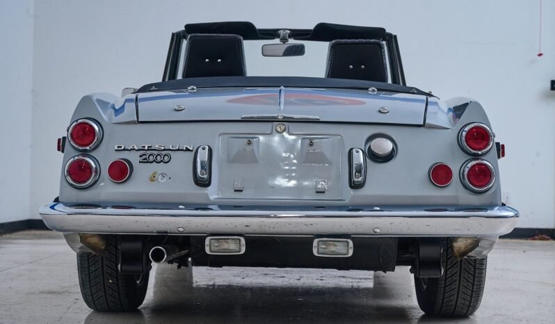 
								1970 Datsun 2000 Silver full									