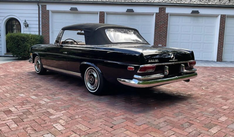 
								1969 Mercedes-Benz 280SE Cabriolet full									