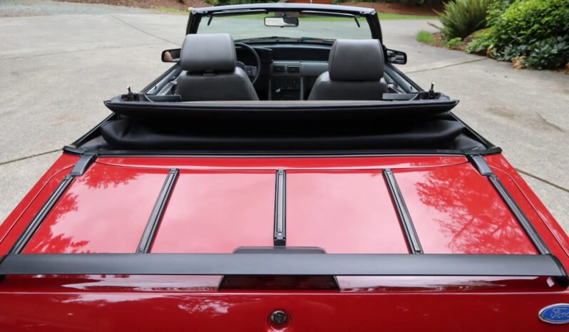 
								1987 Ford Mustang GT Convertible full									