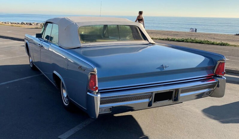 
								1965 Lincoln Continental Convertible full									