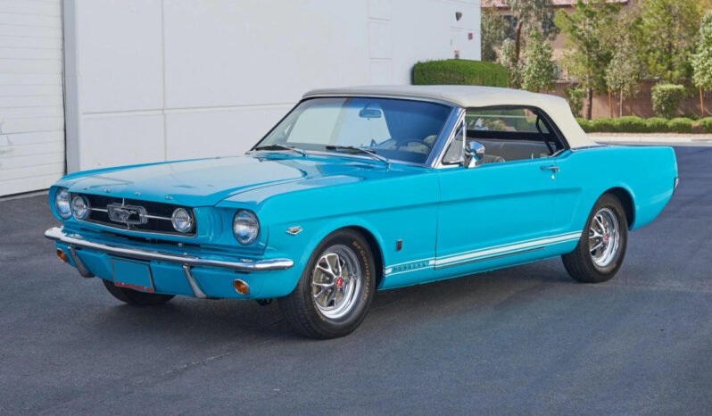 
								1965 Ford Mustang Convertible Turquoise full									