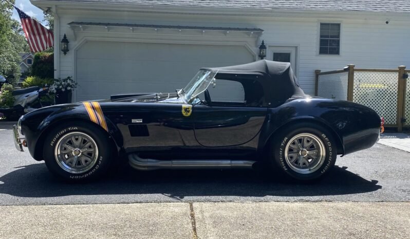 
								1965 Everett-Morrison Shelby Cobra V8 full									
