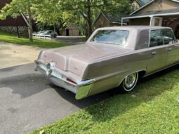 1964 Chrysler Imperial LeBaron Sedan