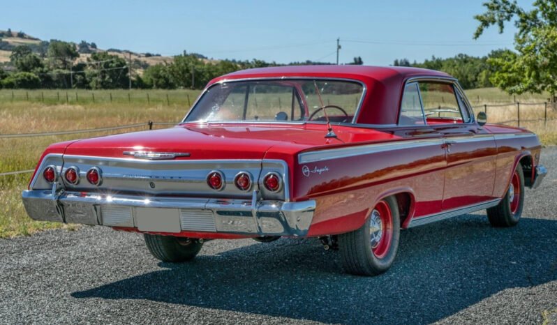 
								1962 Chevrolet Impala Sport Coupe full									