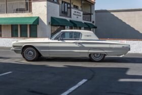 1966 Ford Thunderbird 390 V8