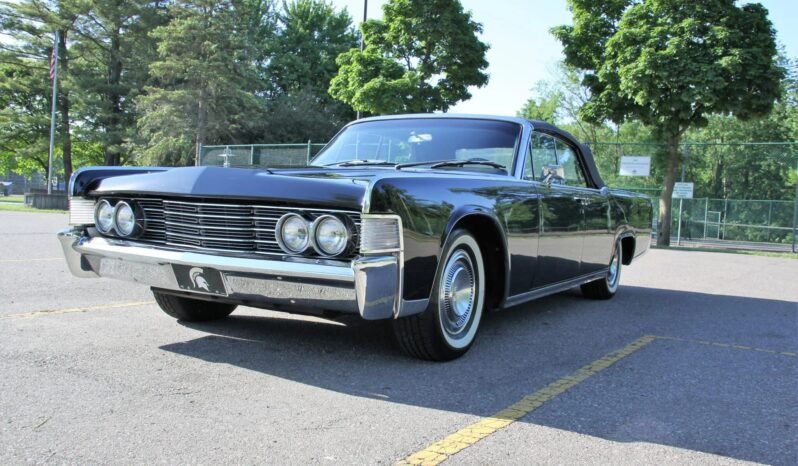 
								1965 Lincoln Continental Convertible V8 full									