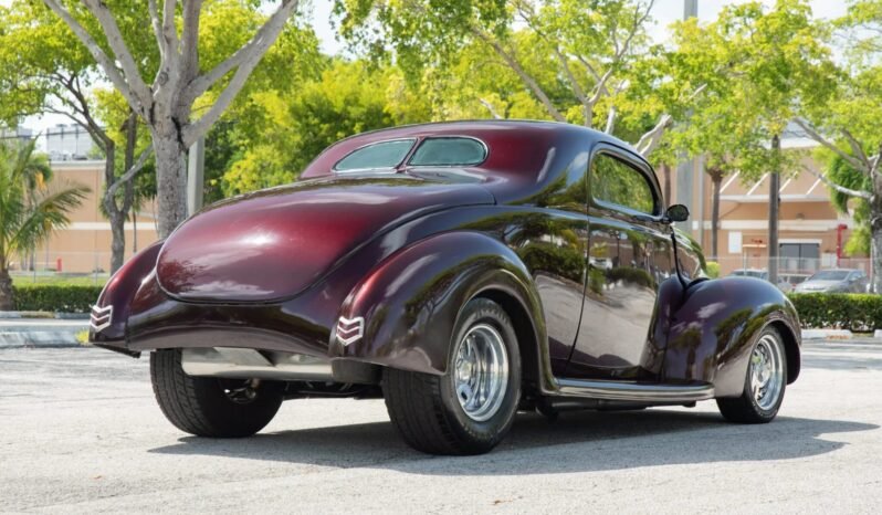 
								1940 Ford Coupe Street Rod V8 full									