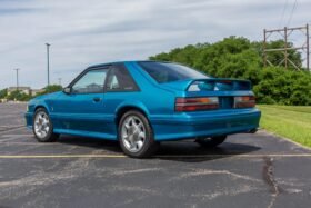 1993 Ford Mustang SVT Cobra 302 V8