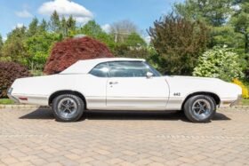 1972 Oldsmobile Cutlass Supreme 442 V8
