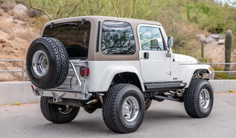 
								1999 Jeep Wrangler Sahara 4X4 full									
