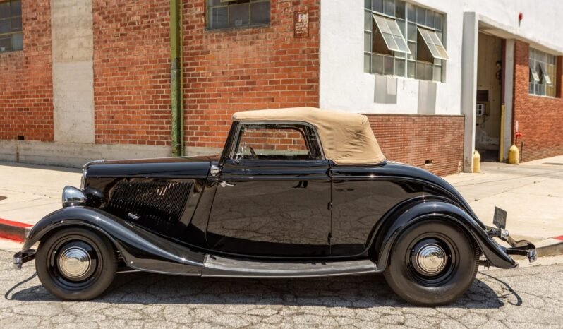 
								1933 Ford Cabriolet Hot Rod 305 V8 full									