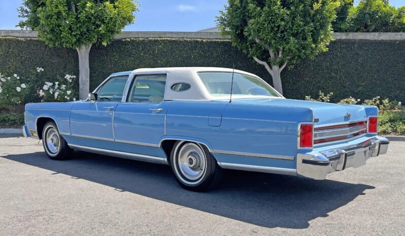 
								1978 Lincoln Continental Town Car V8 full									