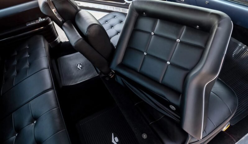 
								1958 Cadillac DeVille Series 62 V8 full									