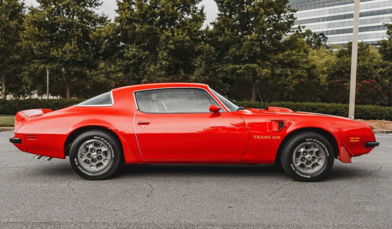 
								1975 Pontiac Firebird Trans AM V8 full									