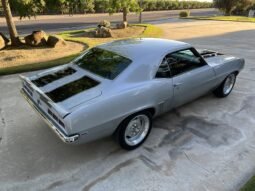 
										1969 Chevrolet Camaro Coupe 3-Speed full									