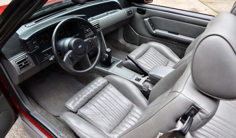 
								1987 Ford Mustang GT Convertible full									