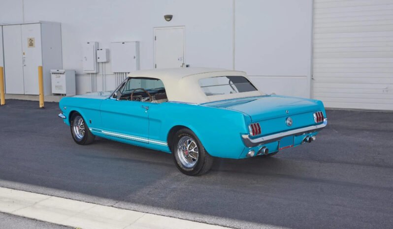 
								1965 Ford Mustang Convertible Turquoise full									
