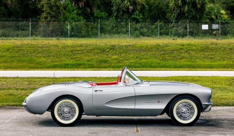 
								1957 Chevrolet Corvette 4-Speed full									