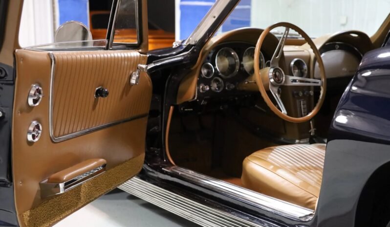 
								1963 Chevrolet Corvette Split-Window full									