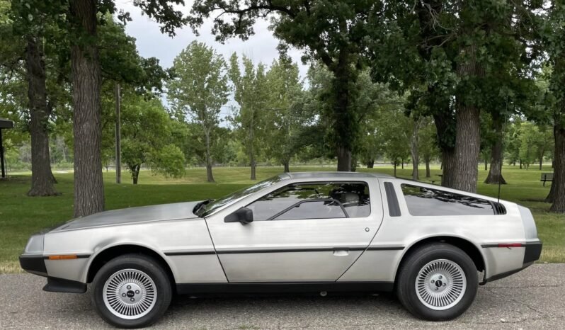 
								1982 DeLorean DMC-12 Brushed Stainless-Steel full									