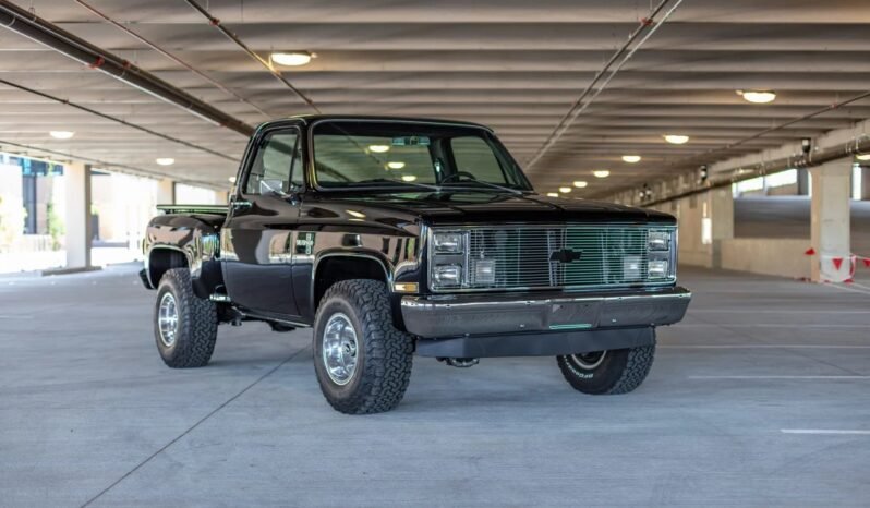 
								1983 Chevrolet K10 Stepside 4X4 Pickup Truck full									