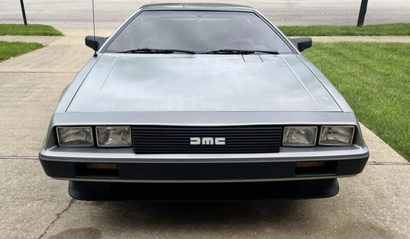 
								1981 DeLorean DMC-12 Stainless-Steel full									