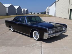 
										1962 Lincoln Continental Sedan V8 full									