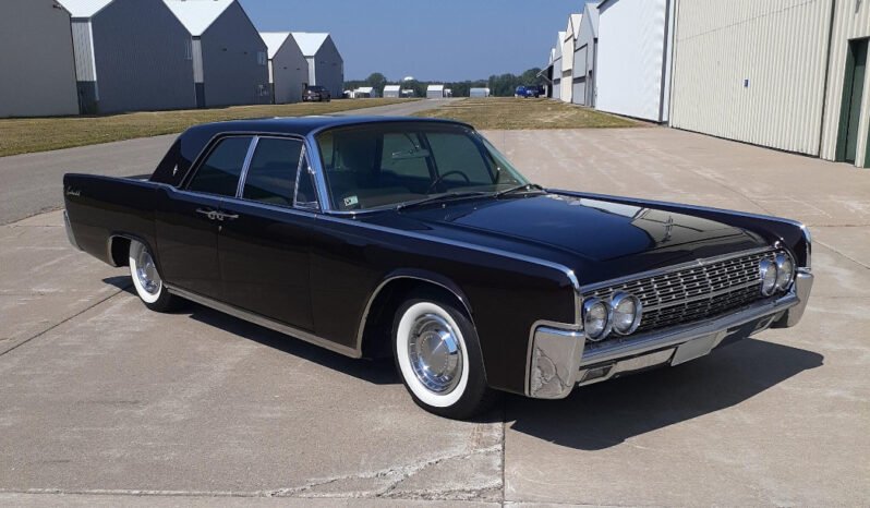 
								1962 Lincoln Continental Sedan V8 full									