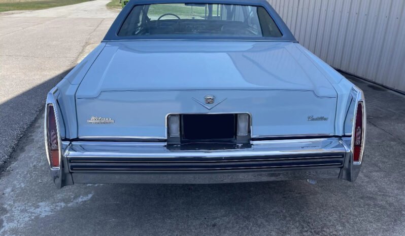 
								1978 Cadillac DeVille V8 full									