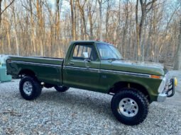 
										1975 Ford F-250 Highboy Pickup Truck full									