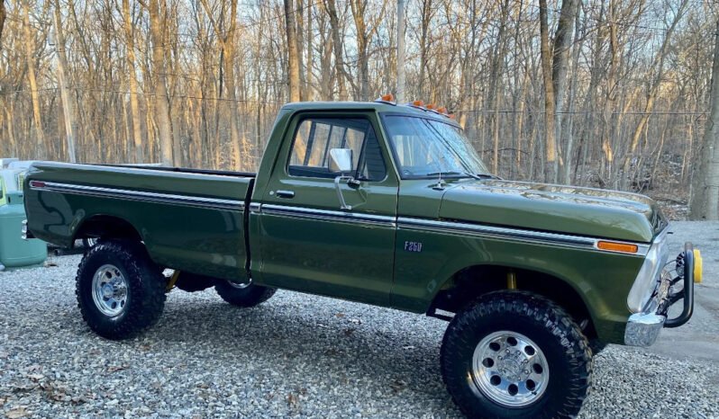 
								1975 Ford F-250 Highboy Pickup Truck full									