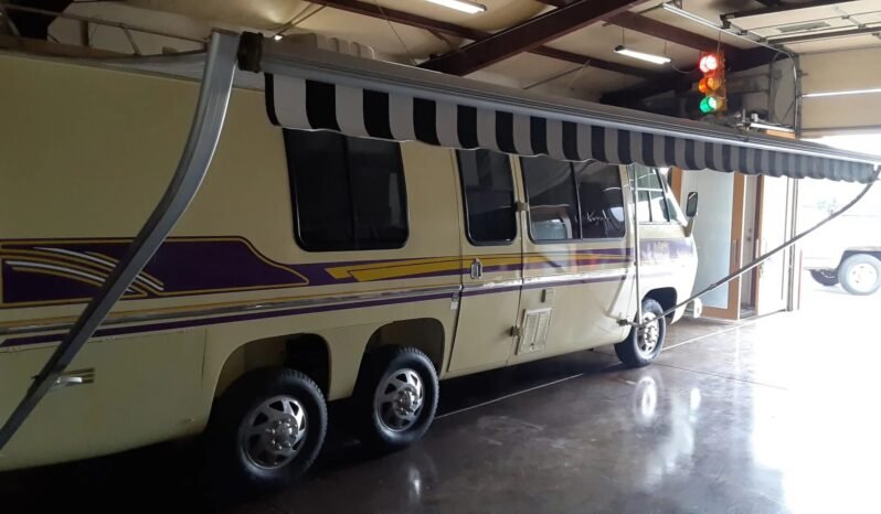 
								1977 GMC Jimmy Coachman Royale Motorhome V8 full									