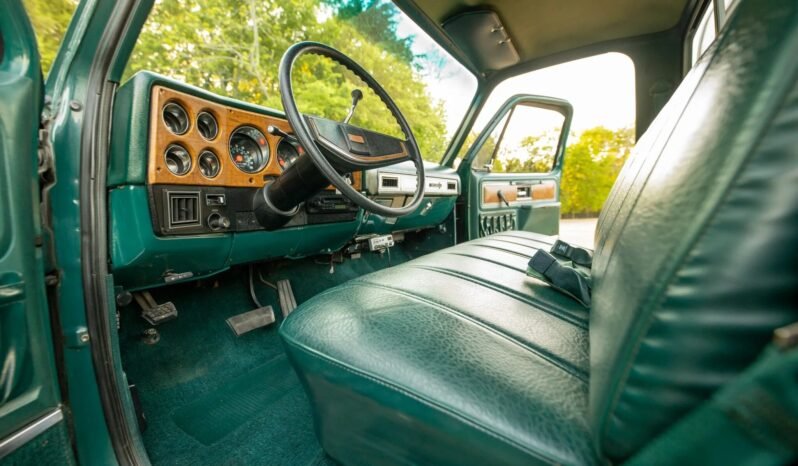 
								1977 GMC C1500 Sierra Classic Camper V8 full									