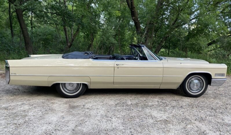 
								1966 Cadillac DeVille Convertible full									