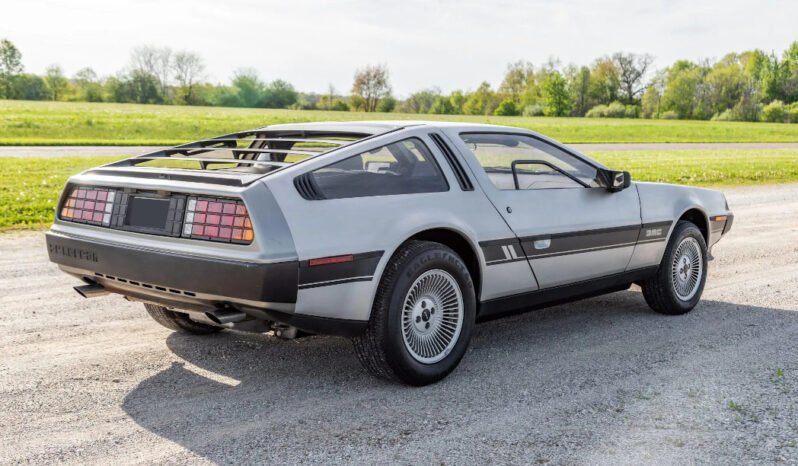 
								1982 DeLorean DMC-12 V6 Brushed Stainless-Steel 4-Speed full									