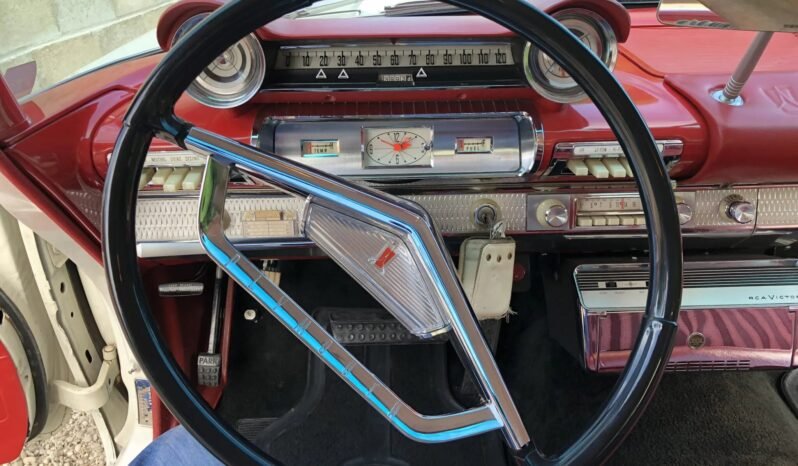 
								1961 Plymouth Fury Hardtop Coupe V8 full									