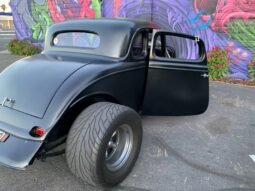 1933 Ford 5-Window Coupe Hot Rod