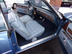 
										1976 Cadillac Eldorado Convertible 500 V8 full									