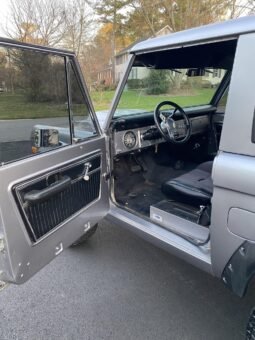 
										1977 Ford Bronco V8 4X4 full									