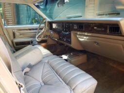 
										1979 Lincoln Continental Town Car full									