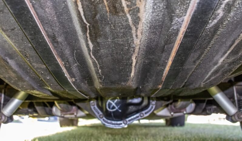
								1970 Plymouth Superbird 4-Speed full									