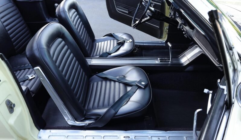 
								1966 Ford Mustang Convertible 3-Speed full									